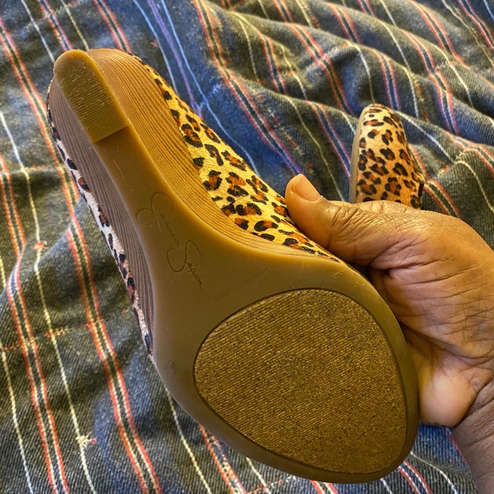 Shoes - Picture 4 of 6